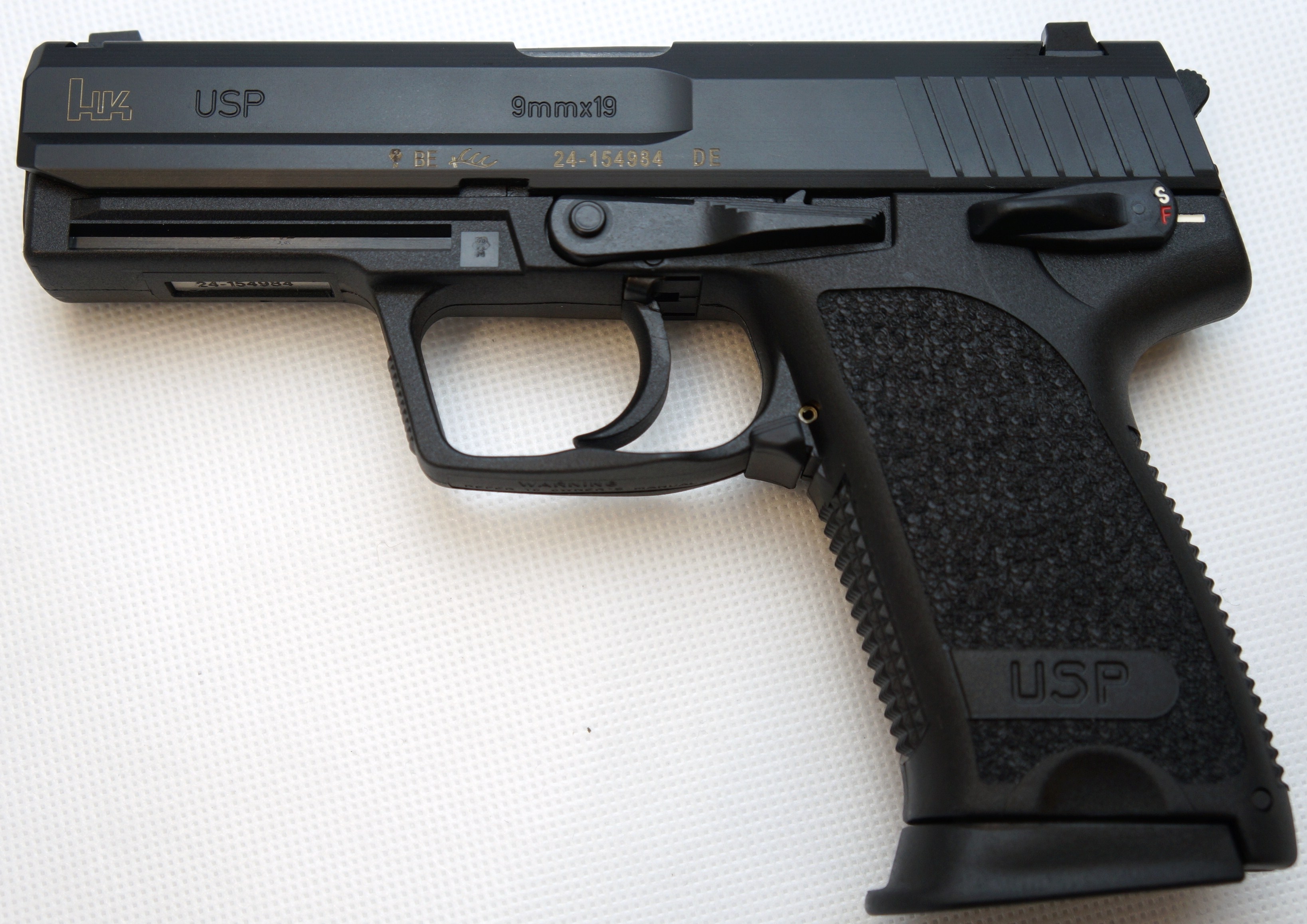 X 19. HK USP 9x19 Compact. Heckler Koch USP 9x19 мм. HK USP Compact 9mm x19 страйкбол. H&K USP 9m.